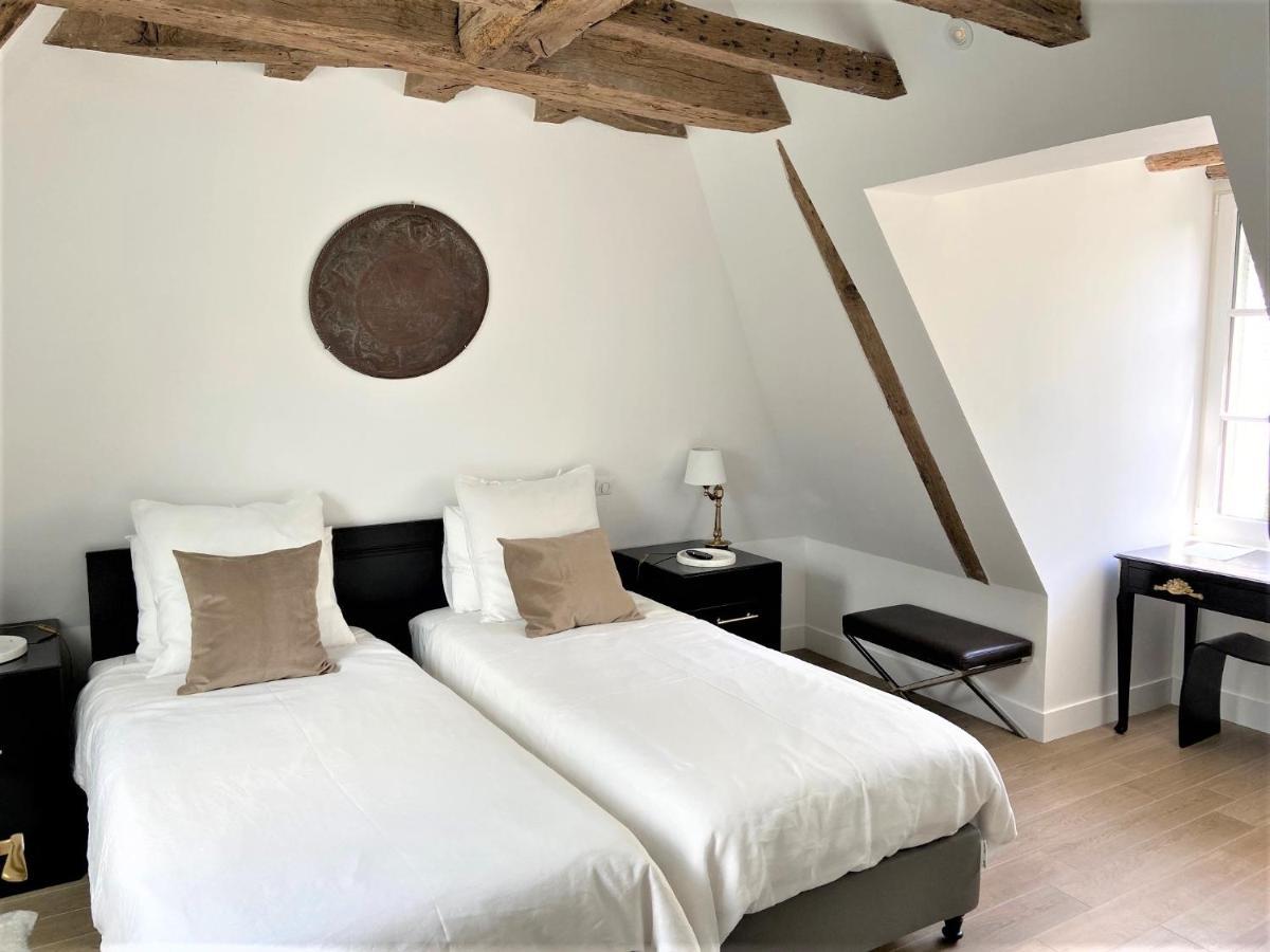 La Grande Carree Bed & Breakfast Saint-Cyr-sur-Loire Rom bilde