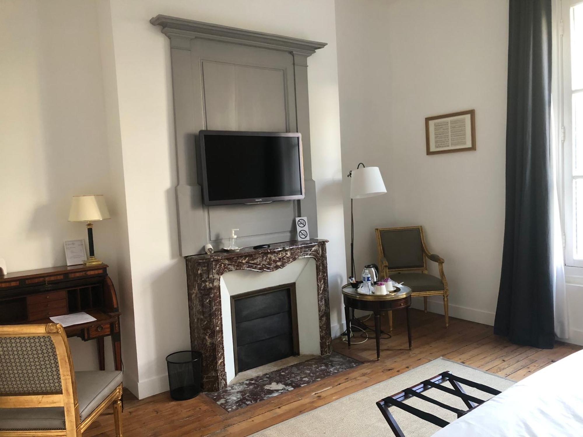 La Grande Carree Bed & Breakfast Saint-Cyr-sur-Loire Rom bilde